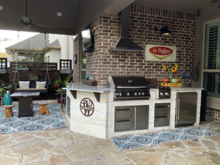 Outdoor Kitchen