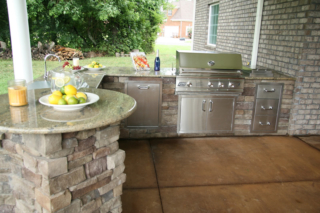 Outdoor Kitchen